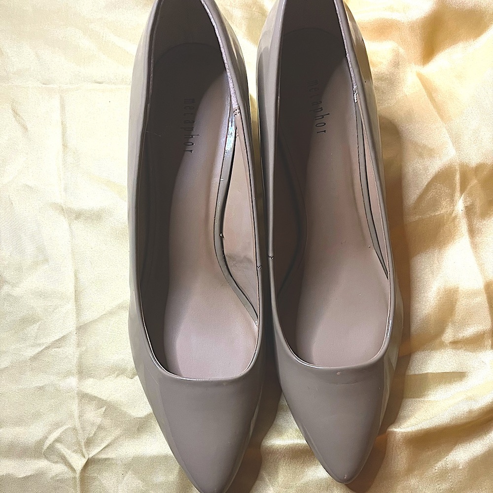 Tan closed toed heel